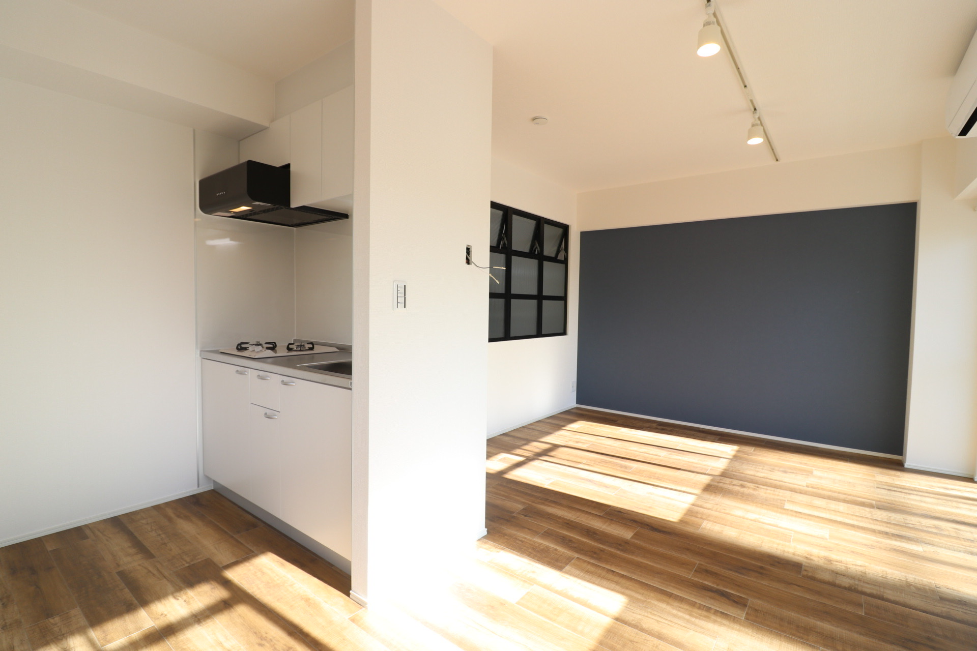 02A25481D2EC3AD3F0A8E025C787BF1B95603D72 (1)